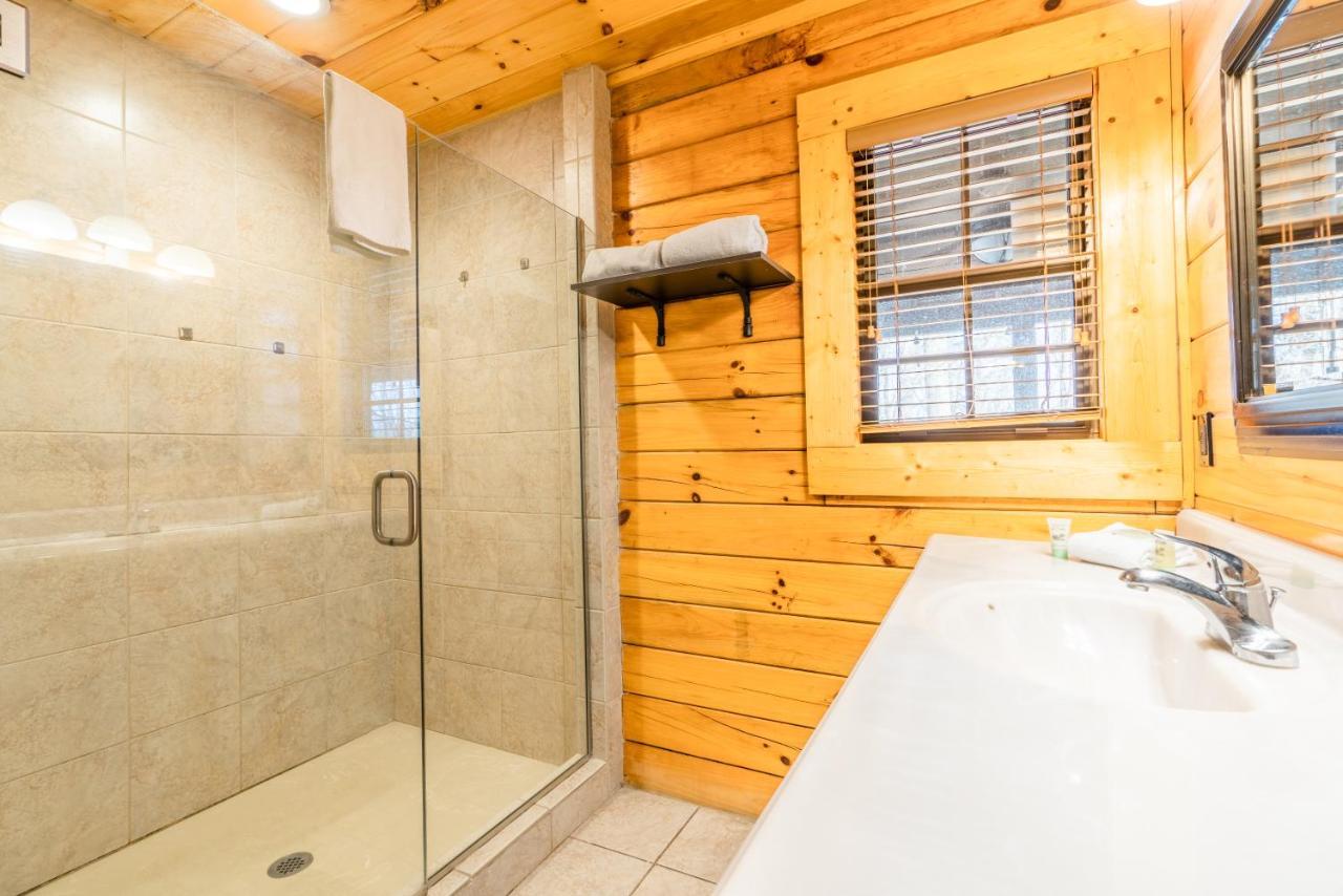Comfort Cabin Bearway To Heaven W Private Hot Tub Пиджен-Фордж Экстерьер фото